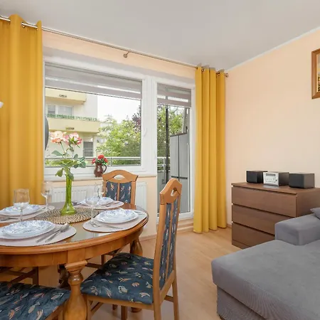 Przytulny Apartament Z Balkonem By Renters Daire *