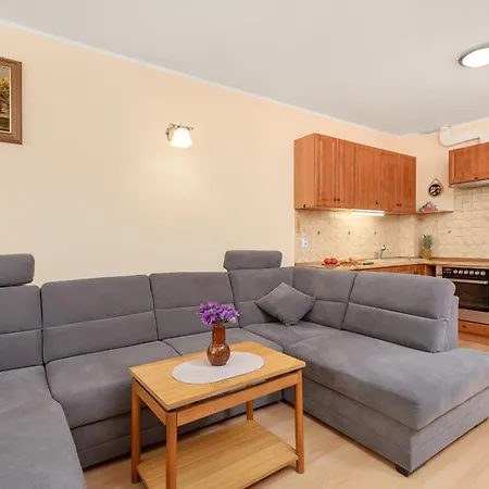 Przytulny Apartament Z Balkonem By Renters *